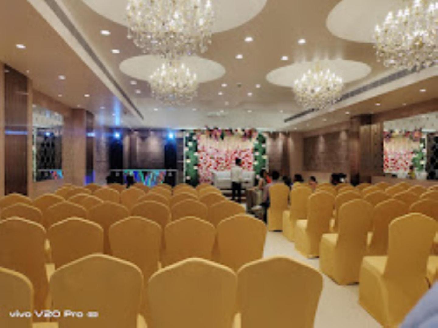 Red Orchid Hotel 坎普尔 外观 照片